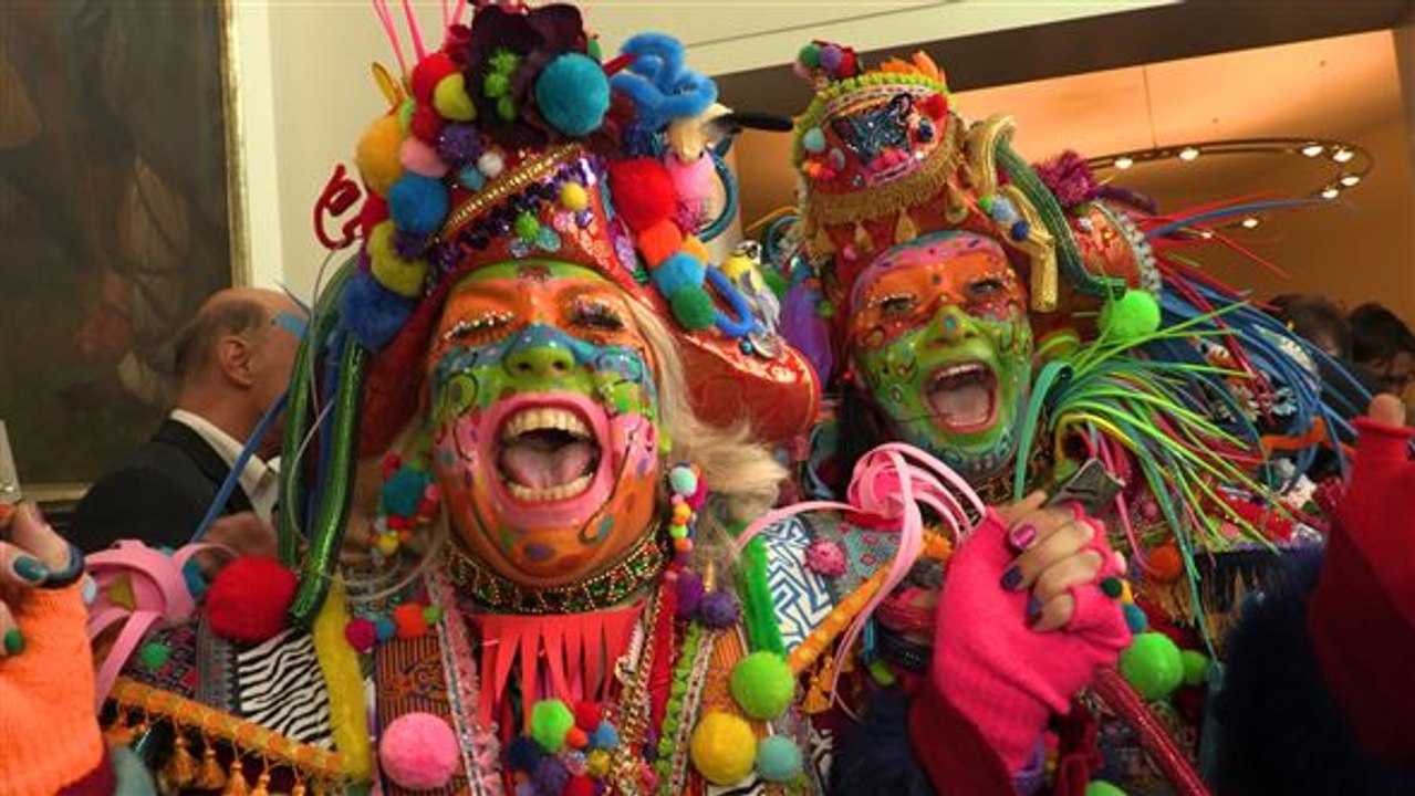 Altweiber: Die Frauen erobern den Düsseldorfer Karneval