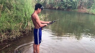 Amazing Boy Catch Turtle Strange Traditional Tools (Chhneang) - How To Catch Turtle In Battambang