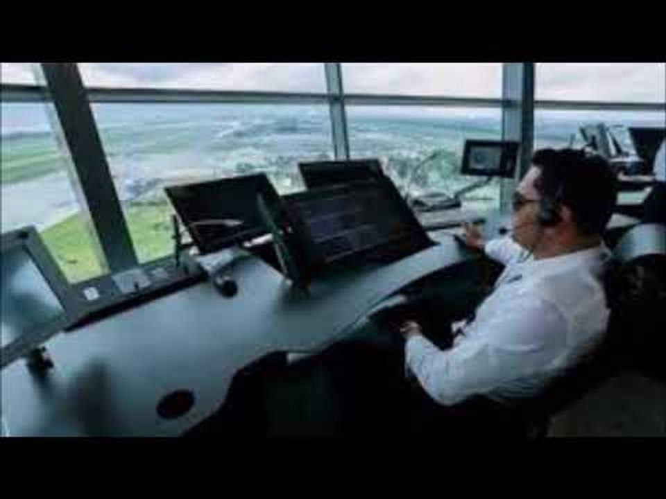 Reacción del controlador de la torre-México durante sismo
