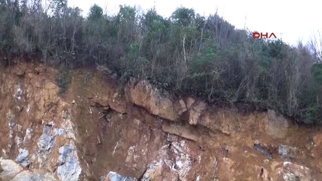 Zonguldak-İstanbul Karayolu'nda Heyelan