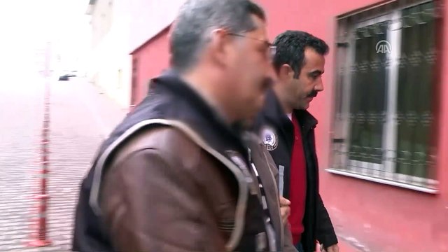 Kaçak sigara için yatak odasından özel geçit yaptırmış (2) - KAYSERİ