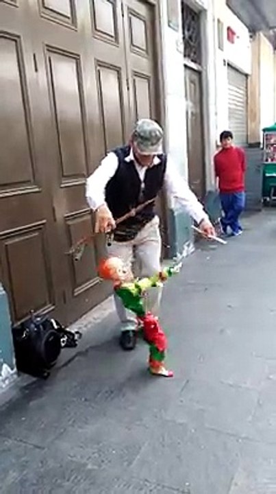 NICE PUPPET DANCE