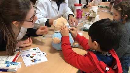 À l’hôpital des nounours, on soigne les doudous