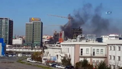 Yenibosna'da bir inşaatta işçilerin kaldığı konteynerda yangın çıktı