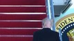 Trump et ses cheveux face au forts vents ! LOL