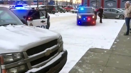 Des passants coincent un voleur dans la voiture qu’il était en train de voler au Canada