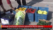 Antalyalı Çiftçilerden Hormon İddialarına Meyve Sebzeyi Yıkamadan Yiyerek Tepki Gösterdi