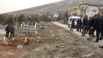 İzinsiz Defnedilen 1 Yaşındaki Bebeğin Mezarı Açıldı