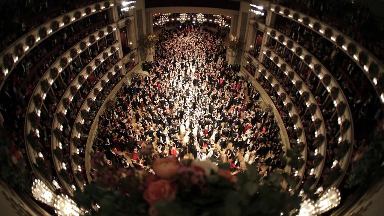 Prominenz und Femen-Protest - Das war der Opernball  2018