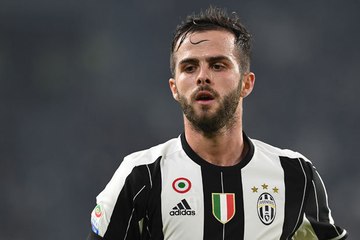 Miralem Pjanic GOAL HD - Fiorentina 0 - 1 Juventus 09.02.2018