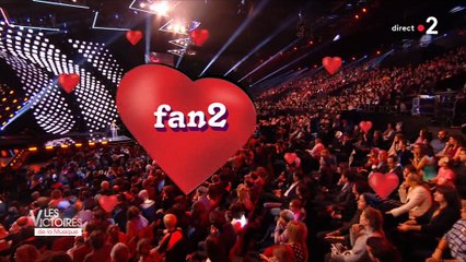 Séverine Ferrer est redevenue l'animatrice de la célèbre émission "Fan de" pendant quelques minutes hier soir sur France