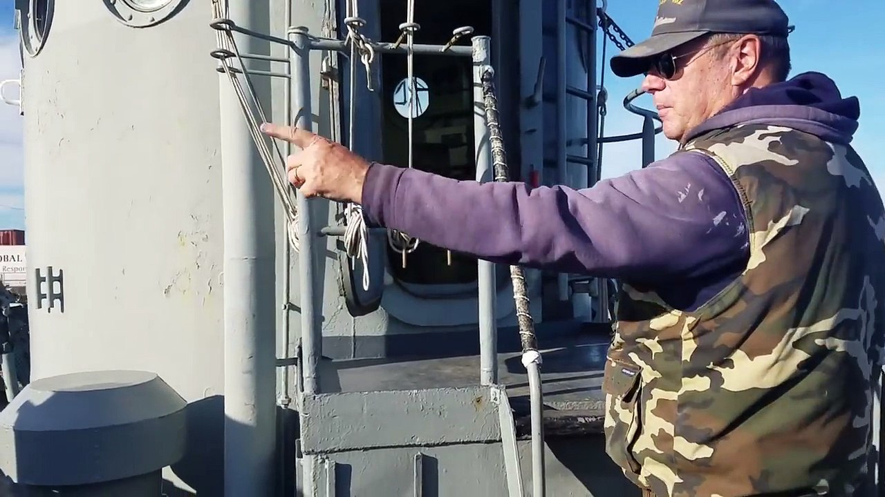 Exploring Inside the USS LCS (L) (3) 102