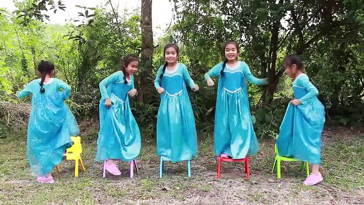 خمسة أطفال الصغار القفز على سرير أغاني الحضانة القوافي للأطفال