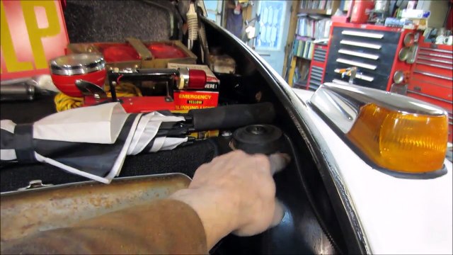 undercoating with oil, finishing up repairs on the rusty vw bug. pt4