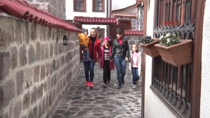 Ankara'da Pku Hastası Oğlundan Etkilendi, Bu Hastaların Yediği Özel Yiyecekler Üretmeye Başladı