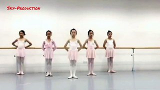 Chinese Little girls in dance class