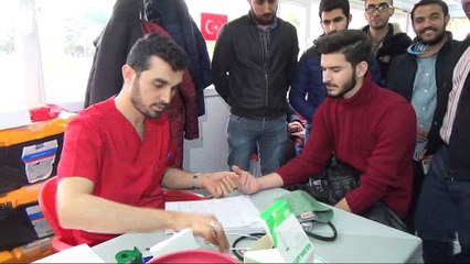 Ak Partili gençlerden kan bağışı