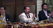 Ankaralı Turgut, Adnan Oktar'ın Düzenlediği Sıra Gecesinde Sahne Aldı