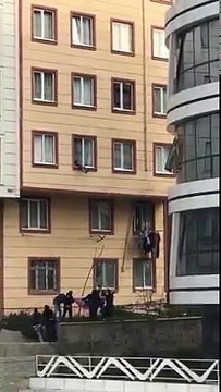 Acemi Kamera video sitesi - Tehlikeli atlayış