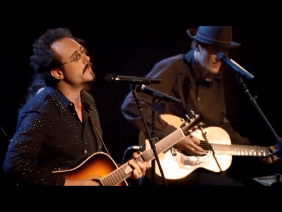 NORAH JONES – THAT'S THE WAY THAT THE WORLD GOES 'ROUND – NORAH JONES and THE HANDSOME BAND: LIVE IN 2004