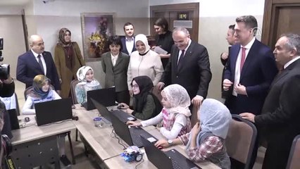Bakan Özlü: "Türkiye'nin Dijital Dönüşüm Yol Haritasını Belirliyoruz"