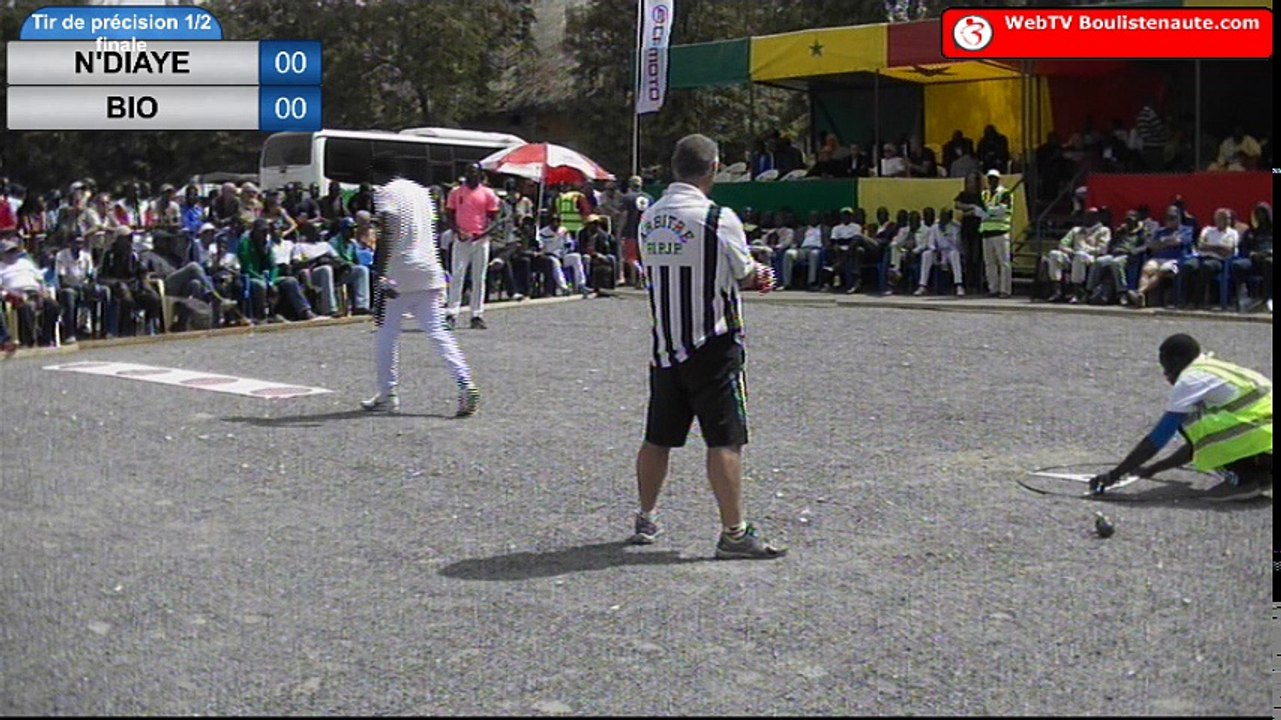International de pétanque à Saly, Sénégal : Tir de précision, demi-finale Bio vs N'diaye