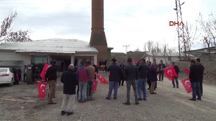 Muş-80 Yaşında Gönüllü Askerlik Başvurusu Yaptı