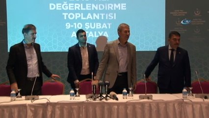 Sağlık Bakanı: “Acil hastalardan ücret alınmayacak”