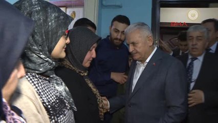 İzmir Başbakan Yıldırım Türkiye'ye Kafa Tutanlar Bu Sese Kulak Versin
