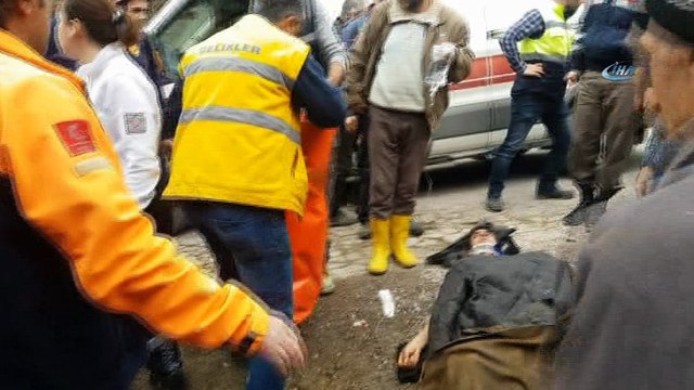 Freni patlayan işçi servisi evin duvarına çarptı: 16 yaralı