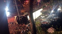 Al menos 19 muertos y 60 heridos al volcar autobús en Hong Kong