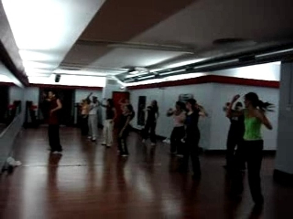 Cours de Reggaeton avec Stephane