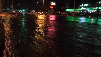 Bodrum’da su borusu patladı, ortalık savaş alanına döndü