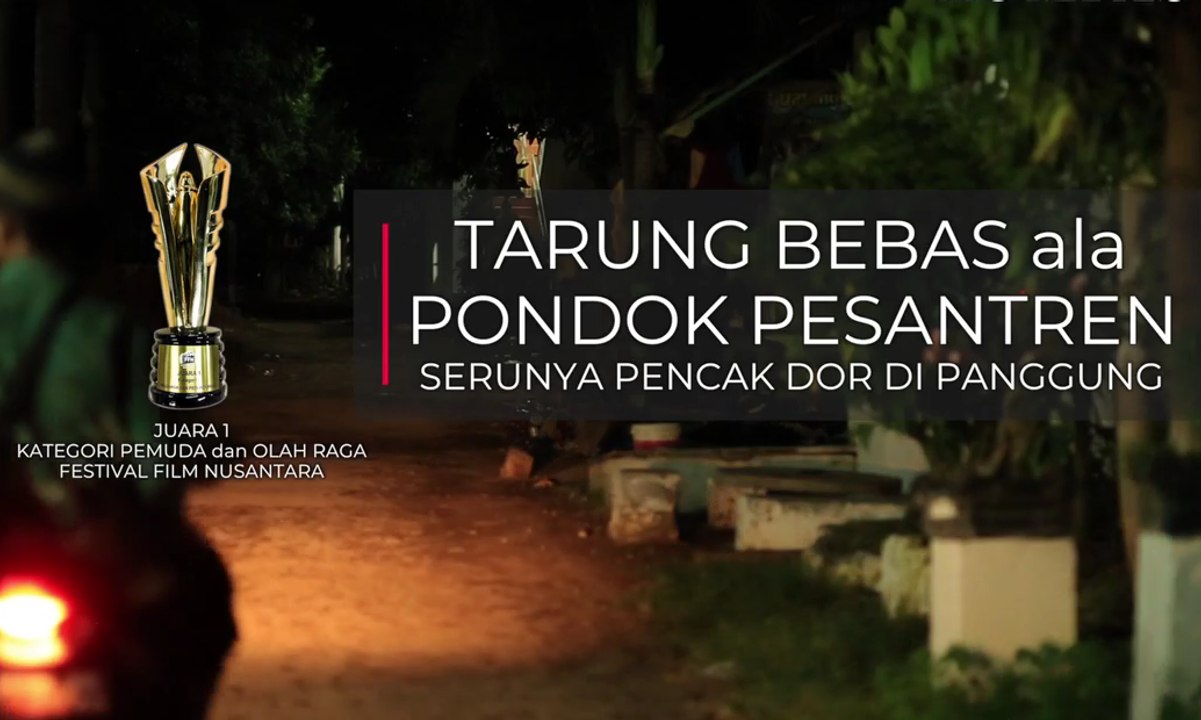 Keseruan Pertarungan Pencak Dor di Panggung