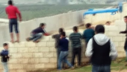 Savaş uçakları bomba yağdırdı Suriyeliler sevindi