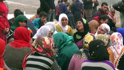 Minibüs, kamyona çarptı 9 ölü, 4 yaralı
