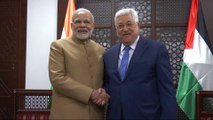 Abbas seeks India's support in future Israeli-Palestinian talks