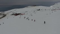 Hazar Gölü Kıyısındaki Kayak Merkezine İlgi Artıyor