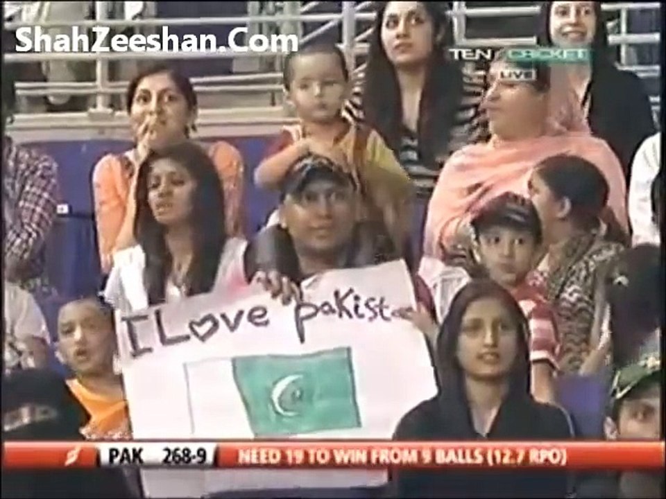 Abdul Razzaq blasting South Africa 109 runs of 72 balls 10 sixes Oct 2010