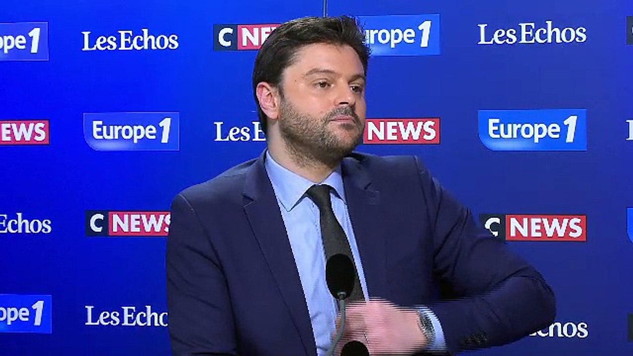 Marine Le Pen : "Macron organise le grand déclassement des classes moyennes"