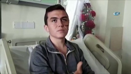 Silah Arkadaşıyla El Ele Tutuştuğu Fotoğrafla Gündem Olan Mehmetçik, O Anları Anlattı