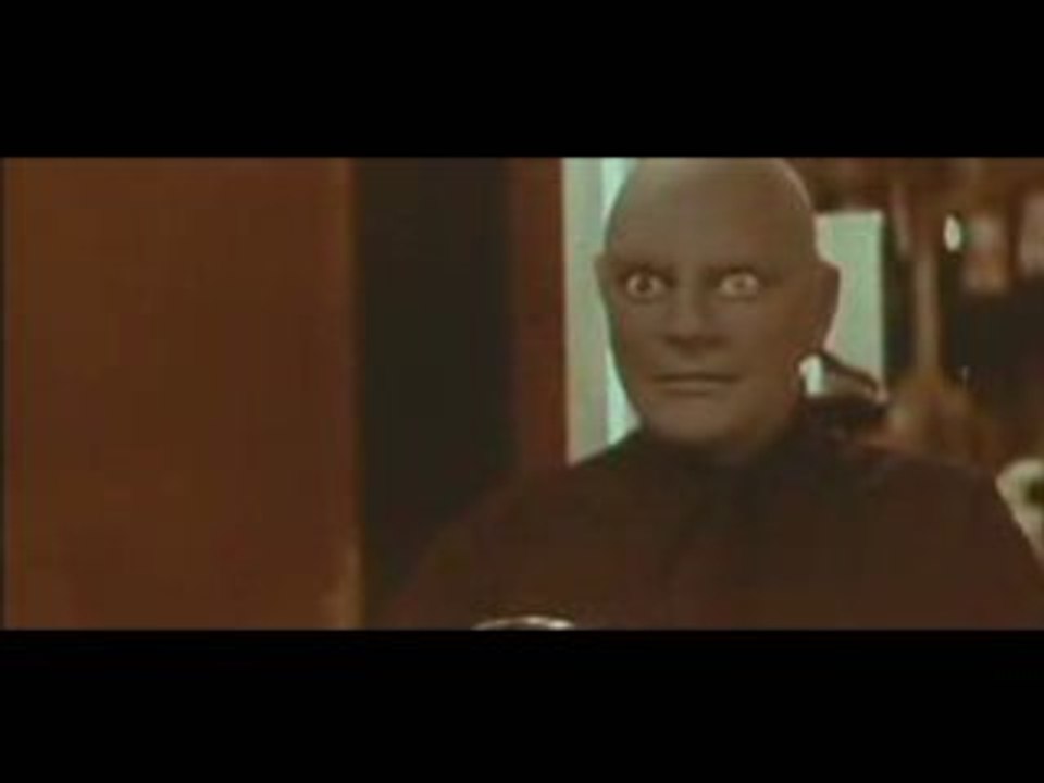 de funés generique fantomas contre scotland yard