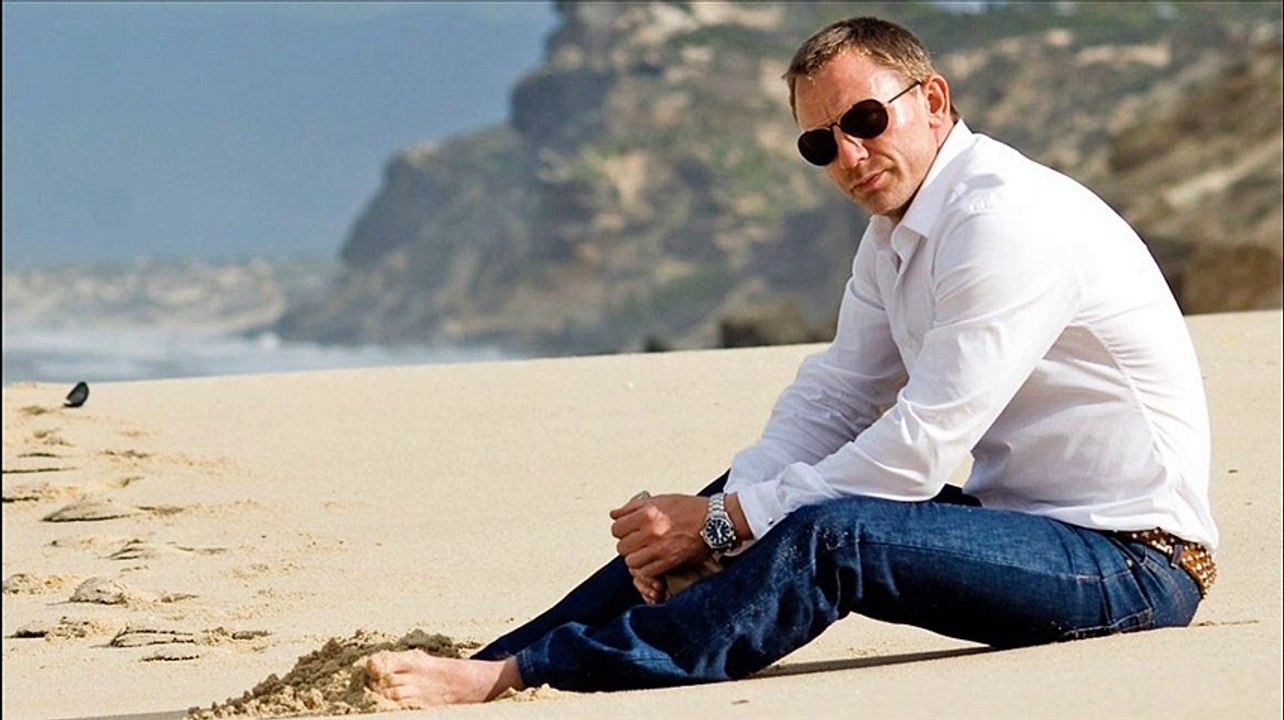 Daniel Craig, English Actor.