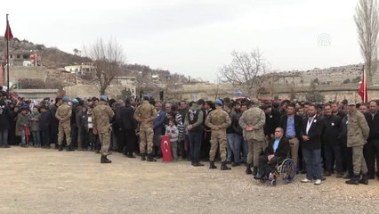 Download Video: Şehitlerimizi Uğurluyoruz - Şehit Piyade Uzman Çavuş Sarıaslan'ın Cenaze Töreni