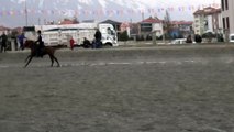Erzincan'daki atlı cirit müsabakaları nefes kesti