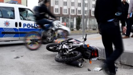 Otomobil motosiklet ile çarpıştı: 2 yaralı