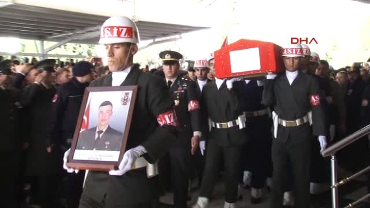 İzmir-Şehit Uzman Çavuş Ali Akdoğan Toprağa Verildi