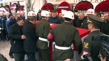 Şehitlerimizi uğurluyoruz - Şehit Üsteğmen Erdem Mut'un cenaze töreni - KIRIKKALE