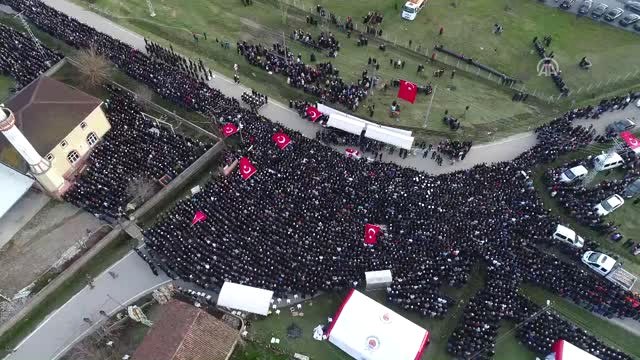 Şehitlerimizi Uğurluyoruz - Şehit Uzman Çavuş Burak Akalın'ın Cenaze Töreni (1)