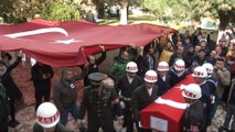 İzmirliler şehit pilotu son yolculuğuna uğurladı